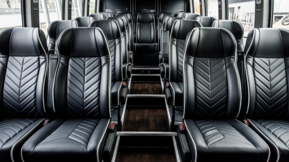 28 passenger minibus rental boca raton